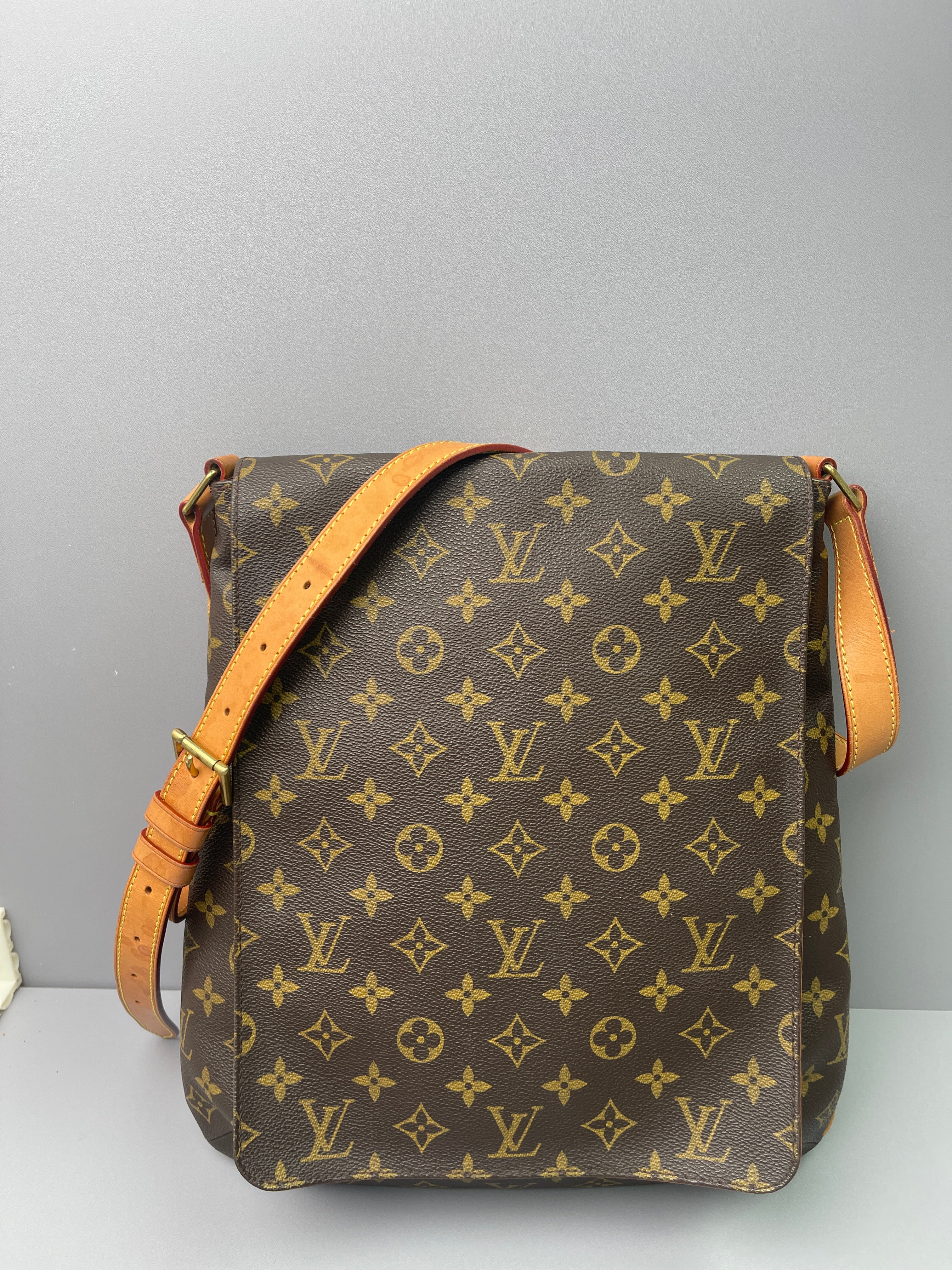Pre-Owned Louis Vuitton  Crossbody Shoulder Bag77351775