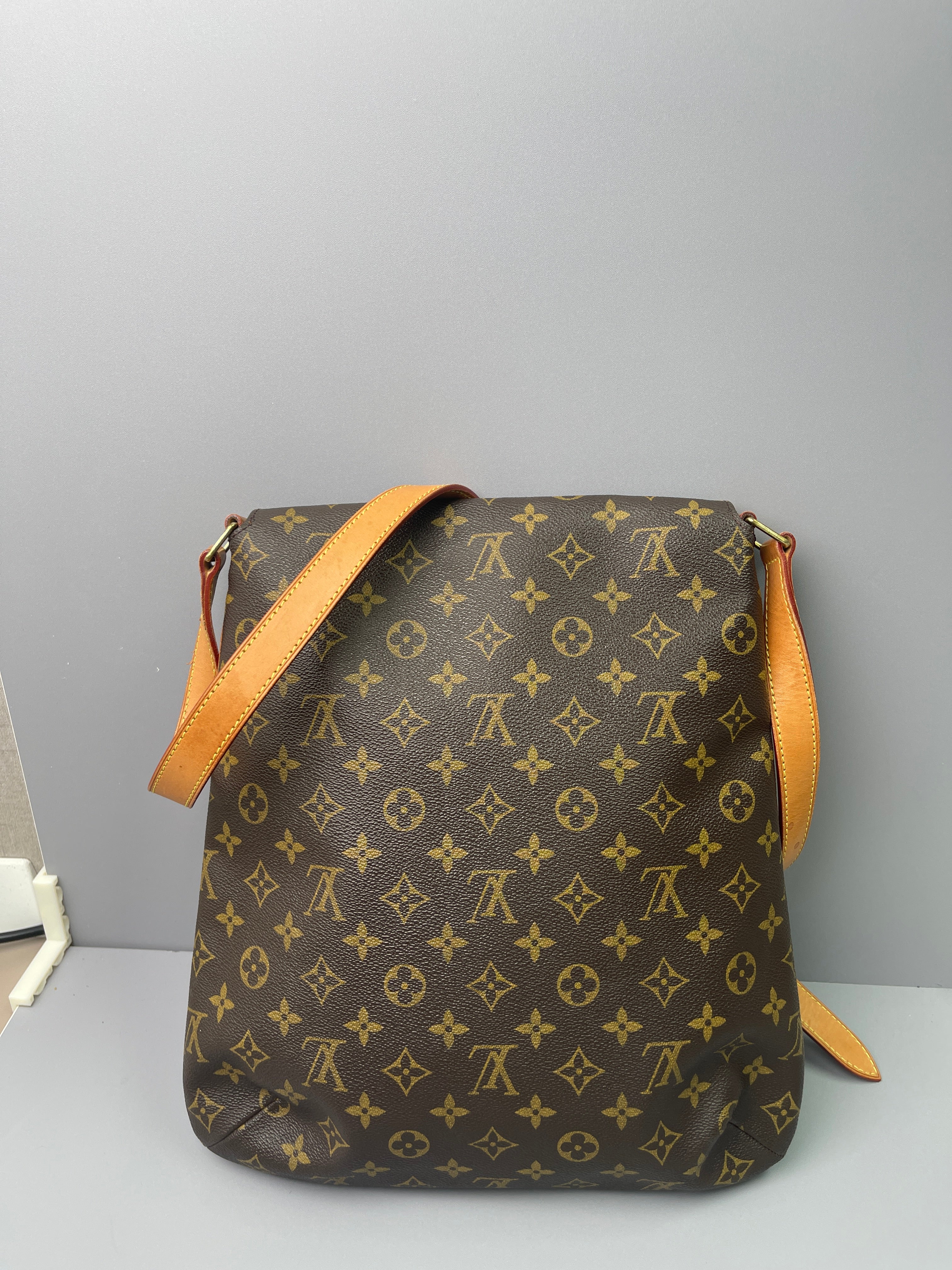 Pre-Owned Louis Vuitton  Crossbody Shoulder Bag77351775