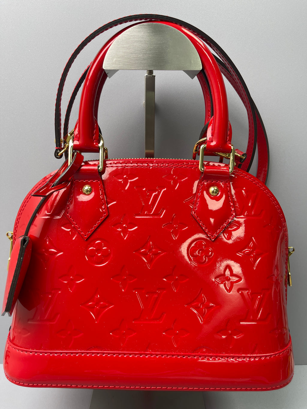 Pre-Owned Louis Vuitton Alma BB Satchel Handbag 28918041