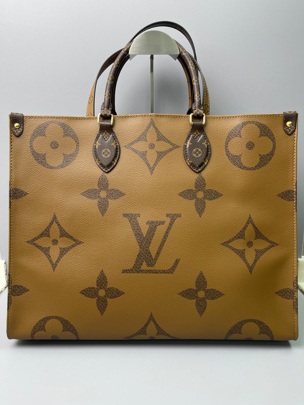Pre-Owned Louis Vuitton OnTheGo GM Tote Bag98055595