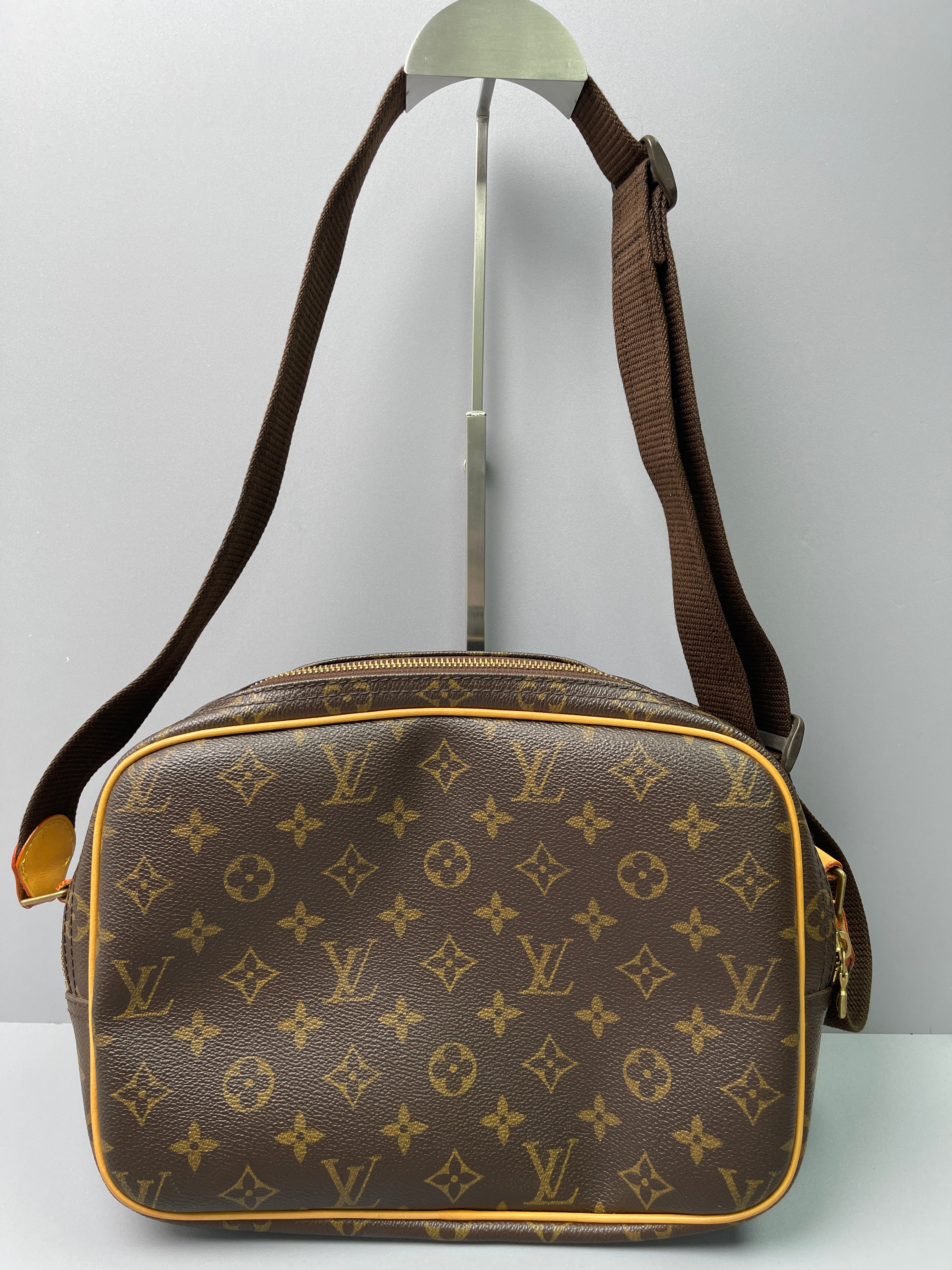 Pre-Owned Louis Vuitton Reporter PM Crossbody Shoulder Bag55310230